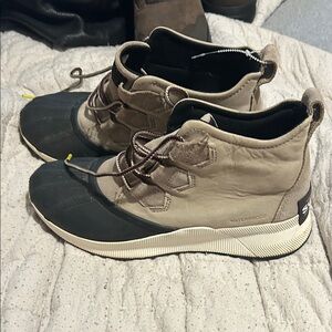 Sorel Black and Tan Waterproof Boots